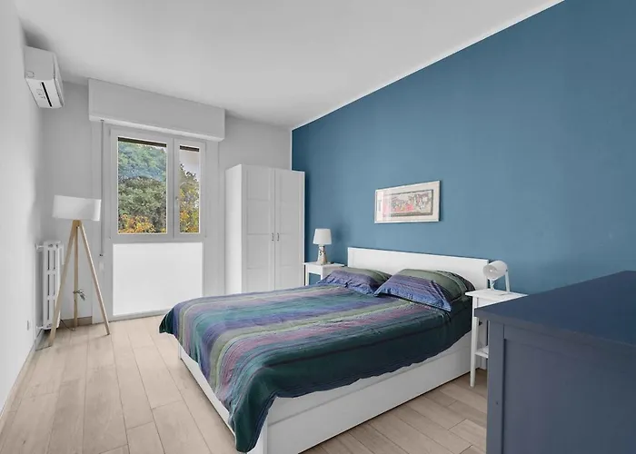 Apartament Colori E Stile Sui Navigli Mediolan